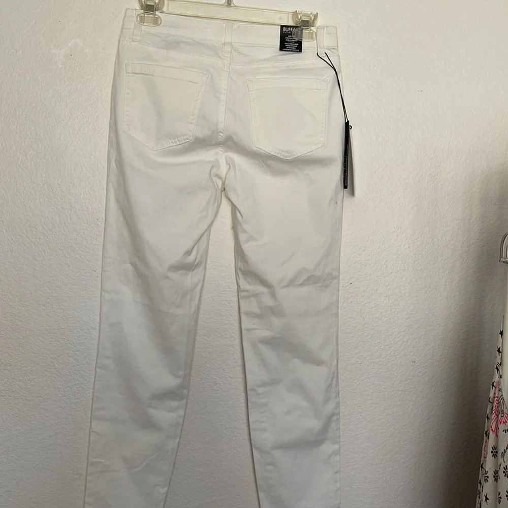 BUFFALO. Size 2/26. Color white - Picture 4 of 6